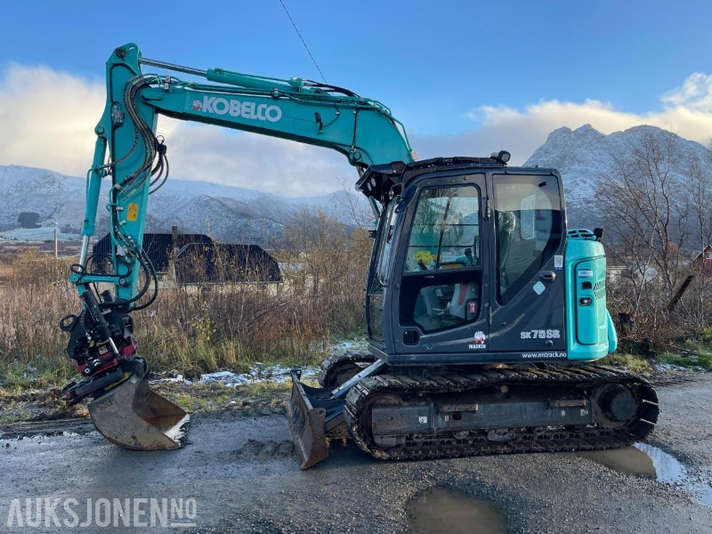 2021 Kobelco SK75SR-7 Gravemaskin med skjær, tiltrotator med gripekassett, nylig sertifisert, kun 2400 timer - Mini bager: slika 2 2021 Kobelco SK75SR-7 Gravemaskin med skjær, tiltrotator med gripekassett, nylig sertifisert, kun 2400 timer - Mini bager: slika 2