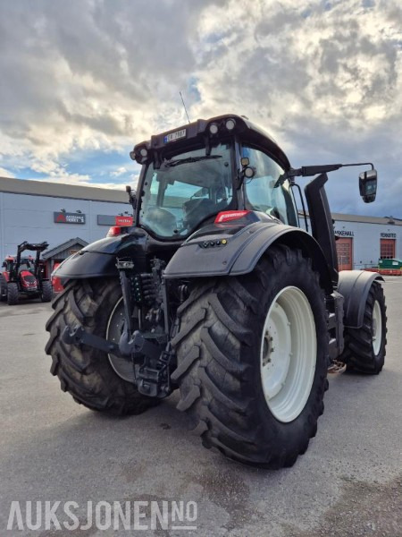 2021 Valtra T254 traktor 4X4, FRONTHYDRAULIKK, VENDBAR FØRERPLASS - Traktor: slika 4 2021 Valtra T254 traktor 4X4, FRONTHYDRAULIKK, VENDBAR FØRERPLASS - Traktor: slika 4
