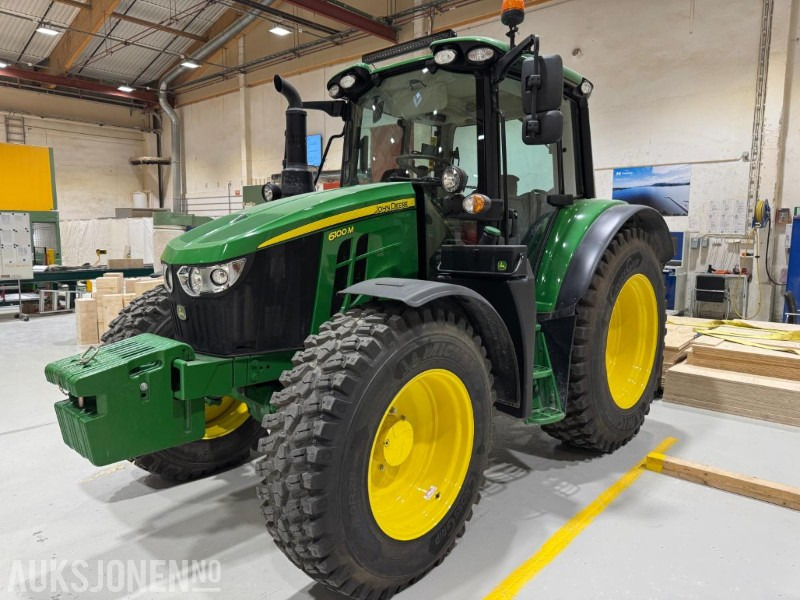 2023 John Deere 6100M TRAKTOR MED 2 SETT HJUL, KUN 1543 TIMER - Traktor: slika 1 2023 John Deere 6100M TRAKTOR MED 2 SETT HJUL, KUN 1543 TIMER - Traktor: slika 1