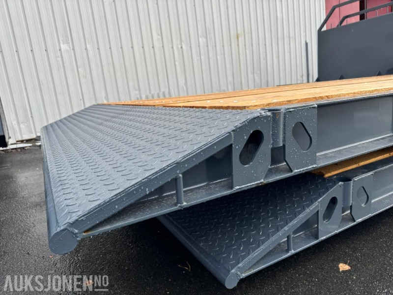 2025 NYTT Maskinflak med staker og låsbare skap - Kotalni prekucni tovornjak: slika 5 2025 NYTT Maskinflak med staker og låsbare skap - Kotalni prekucni tovornjak: slika 5