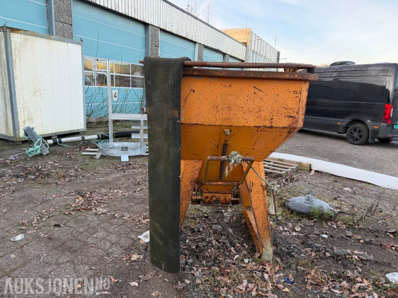 Betongtobb 120x120x116 cm - Gradbena oprema: slika 1 Betongtobb 120x120x116 cm - Gradbena oprema: slika 1