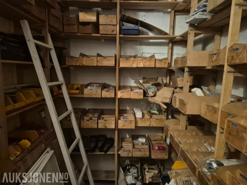 Case IH deler / delelager - Traktor: slika 1 Case IH deler / delelager - Traktor: slika 1