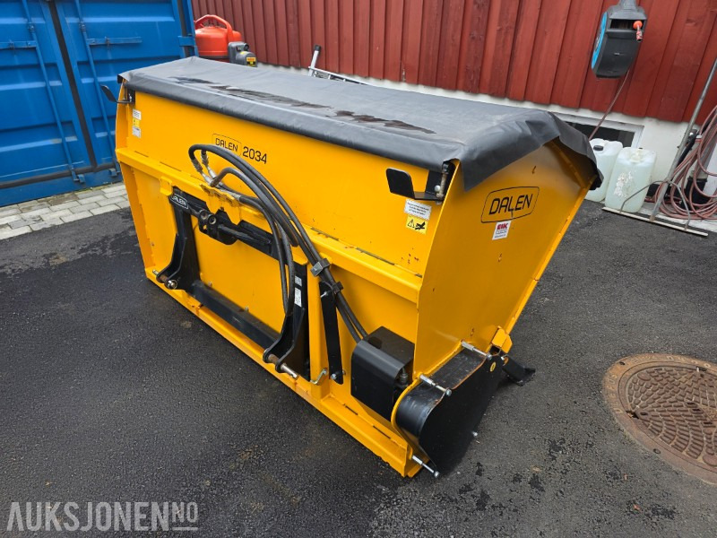 Dalen 2034-U sandstrøer - Hydraulisk - 2 meter strøbredde - 1300 liter - Gradbena oprema: slika 5 Dalen 2034-U sandstrøer - Hydraulisk - 2 meter strøbredde - 1300 liter - Gradbena oprema: slika 5