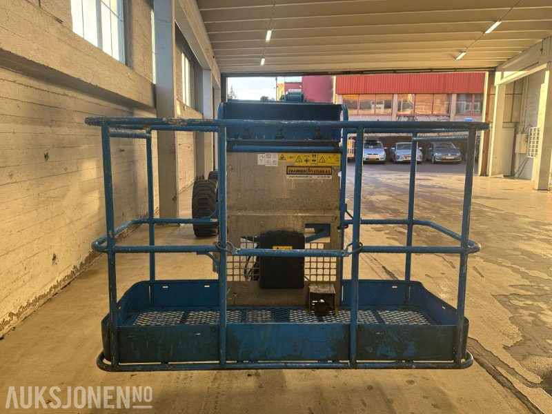 Dvižna ploščad Genie Z-51/30JRT bomlift med knekkarm / 4X4: slika 28