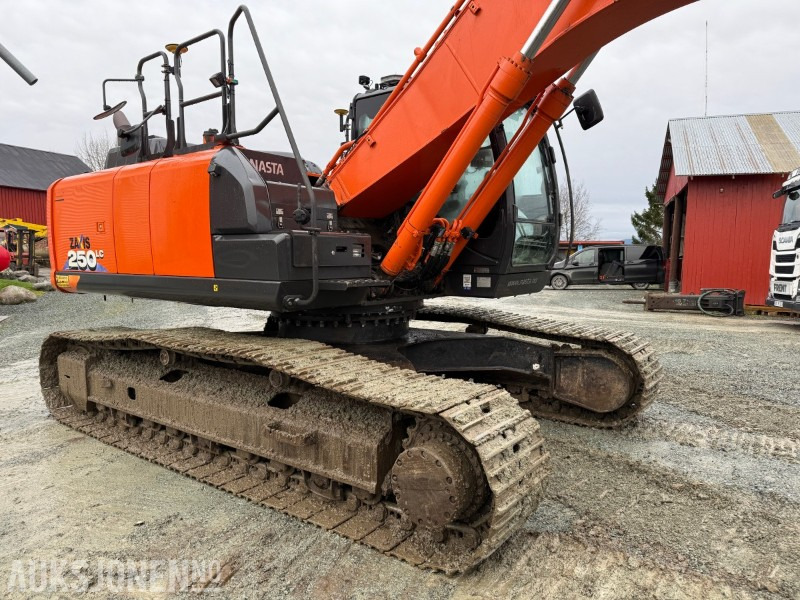 Hitachi ZX250 LC-6 EC223, GPS, Sentralsmøring, 2 skuffer, LED - Bager: slika 4 Hitachi ZX250 LC-6 EC223, GPS, Sentralsmøring, 2 skuffer, LED - Bager: slika 4