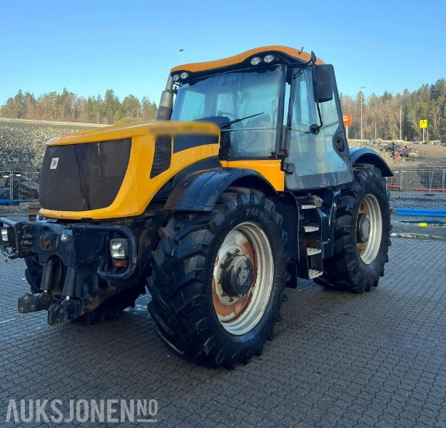 JCB FASTRAC 8250 4x4 traktor kun 6.700 Arbeidstimer! - Traktor: slika 2 JCB FASTRAC 8250 4x4 traktor kun 6.700 Arbeidstimer! - Traktor: slika 2