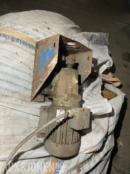 1.5 kw girmotor fra skrue i tippesjakt - Kmetijski stroj: slika 1 1.5 kw girmotor fra skrue i tippesjakt - Kmetijski stroj: slika 1