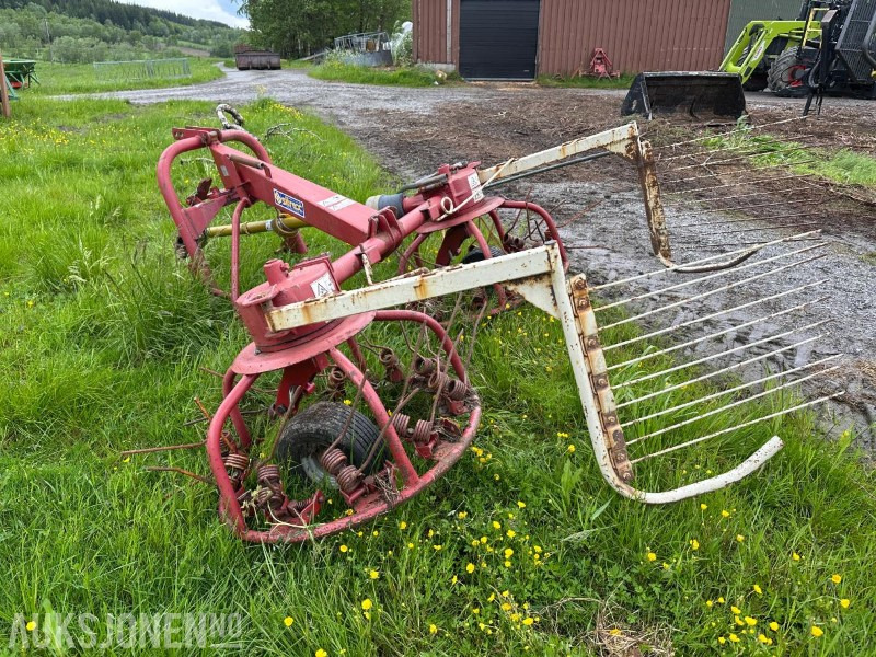 2003 AGRICULTURAL MACHINERY HM-300 - HØYVENDER - Kmetijski stroj: slika 1 2003 AGRICULTURAL MACHINERY HM-300 - HØYVENDER - Kmetijski stroj: slika 1