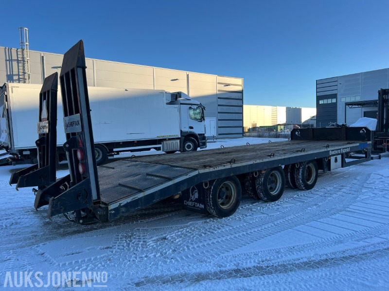 2018 Chief tain Maskintralle 27T m/hydrauliske kjørebruer - Kmetijski stroj: slika 1 2018 Chief tain Maskintralle 27T m/hydrauliske kjørebruer - Kmetijski stroj: slika 1