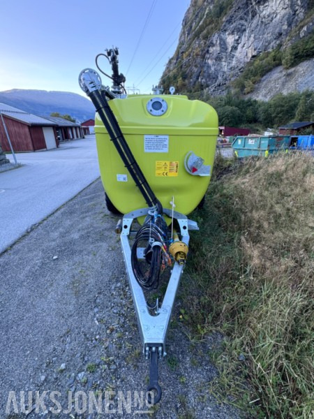 2024 Fliegl Polyline HFW 9000 Gjødselvogn - NY / Ubrukt - 9,5 m3 - Glassfibertank - Kmetijski stroj: slika 5 2024 Fliegl Polyline HFW 9000 Gjødselvogn - NY / Ubrukt - 9,5 m3 - Glassfibertank - Kmetijski stroj: slika 5