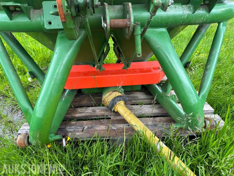 AMAZONE ZA-F 604R GJØDSELSPREDER - Kmetijski stroj: slika 2 AMAZONE ZA-F 604R GJØDSELSPREDER - Kmetijski stroj: slika 2