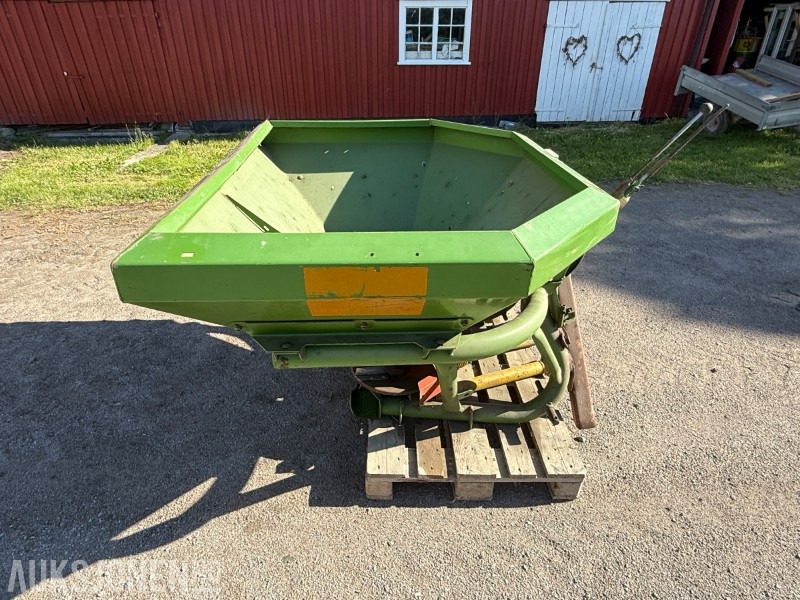 Amazone ZA- 804 R Gjødselspreder - Kmetijski stroj: slika 4 Amazone ZA- 804 R Gjødselspreder - Kmetijski stroj: slika 4