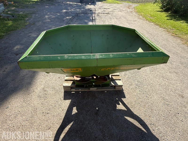 Amazone ZA- 804 R Gjødselspreder - Kmetijski stroj: slika 2 Amazone ZA- 804 R Gjødselspreder - Kmetijski stroj: slika 2