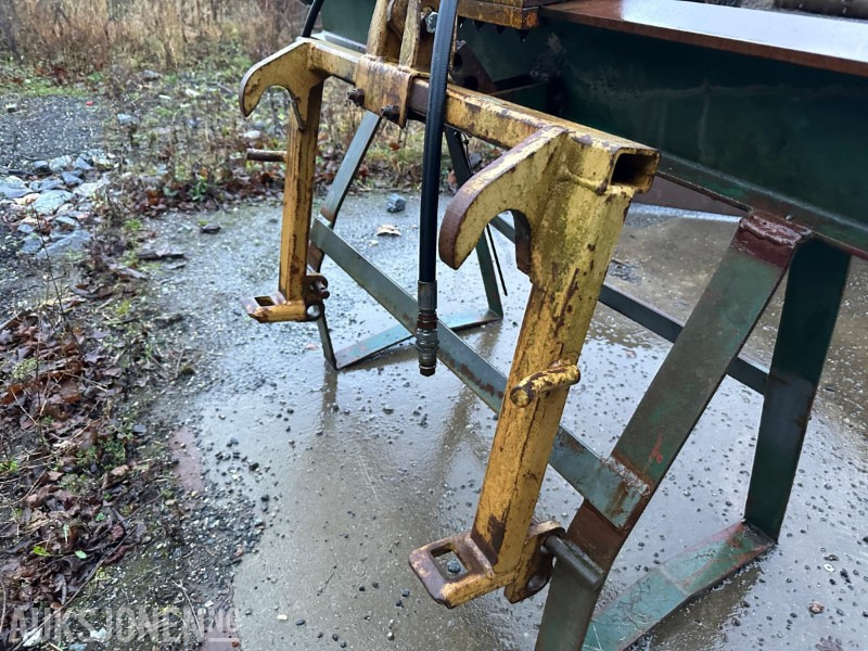 Hydraulisk vedkløyver – SMS feste – Selges som den står - Kmetijski stroj: slika 5 Hydraulisk vedkløyver – SMS feste – Selges som den står - Kmetijski stroj: slika 5