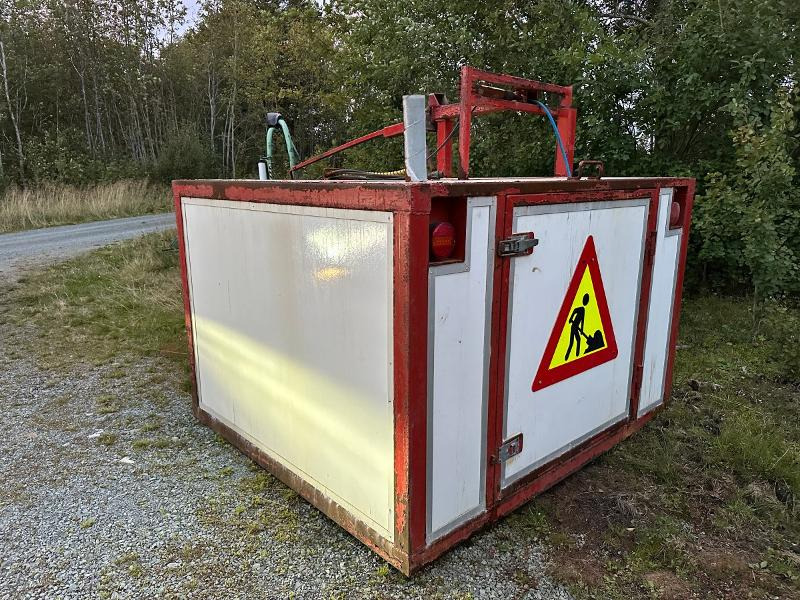 Kent Skiltvasker til traktor - Kmetijski stroj: slika 3 Kent Skiltvasker til traktor - Kmetijski stroj: slika 3