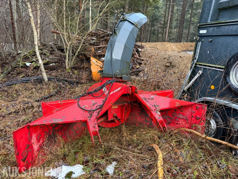 Nokka LV 251 snøfres m/arbeidsbreidde 250 cm - Kmetijski stroj: slika 1 Nokka LV 251 snøfres m/arbeidsbreidde 250 cm - Kmetijski stroj: slika 1