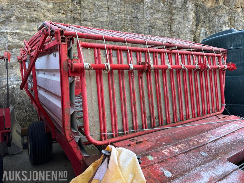 PÖTTINGER TREND 2 LESSEVOGN TIL TRAKTOR - Kmetijski stroj: slika 4 PÖTTINGER TREND 2 LESSEVOGN TIL TRAKTOR - Kmetijski stroj: slika 4