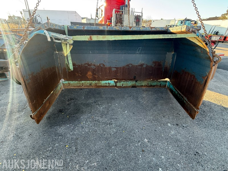 Stark Lametal UA4800 U-plog - Kmetijski stroj: slika 2 Stark Lametal UA4800 U-plog - Kmetijski stroj: slika 2