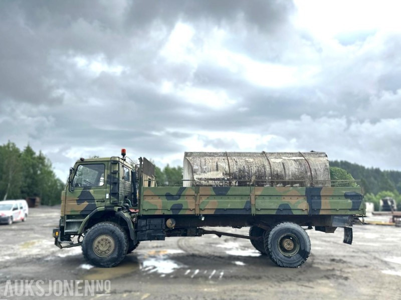 1992 Scania P93MK4X450 militær lastebil med vanntank - Komunalno/ Posebno vozilo: slika 2 1992 Scania P93MK4X450 militær lastebil med vanntank - Komunalno/ Posebno vozilo: slika 2