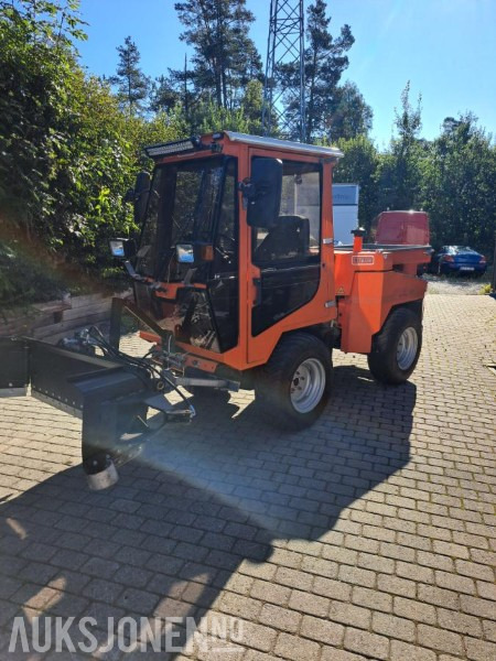 2004 Nimos DM TRAC 501 Redskapsbærer - Komunalno/ Posebno vozilo: slika 2 2004 Nimos DM TRAC 501 Redskapsbærer - Komunalno/ Posebno vozilo: slika 2