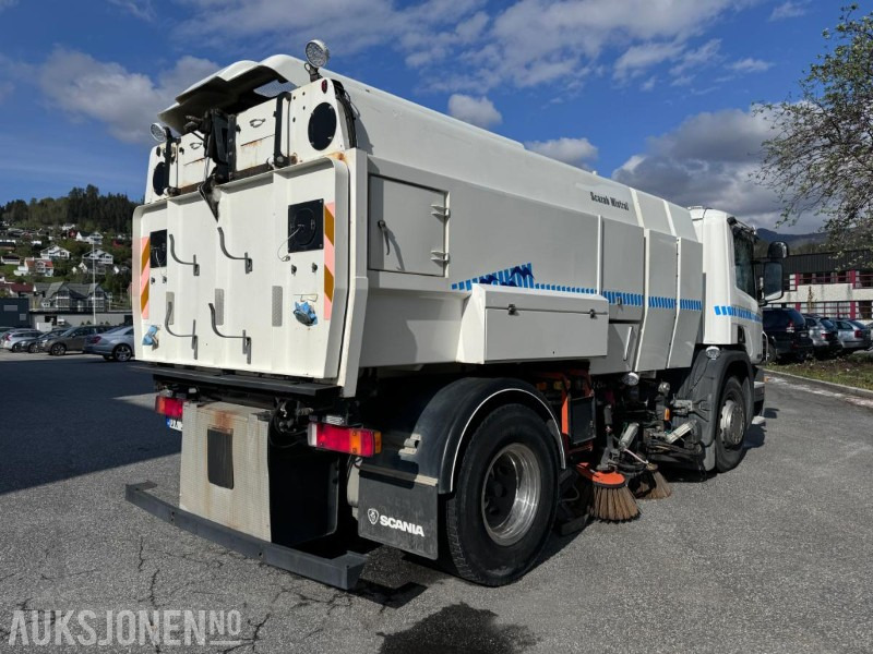 2006 Scania P340 DB - 4X2 - HNA Feiebil - Gått kun 99.688 km - Komunalno/ Posebno vozilo: slika 4 2006 Scania P340 DB - 4X2 - HNA Feiebil - Gått kun 99.688 km - Komunalno/ Posebno vozilo: slika 4