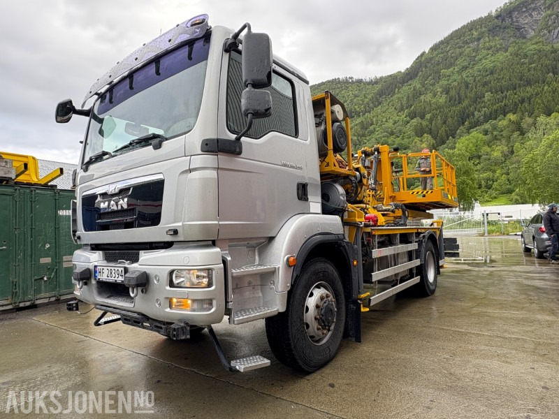 2014 MAN TGM 18.340 Normet Esslift 810 liftbil - 15 888 km - Komunalno/ Posebno vozilo: slika 1 2014 MAN TGM 18.340 Normet Esslift 810 liftbil - 15 888 km - Komunalno/ Posebno vozilo: slika 1