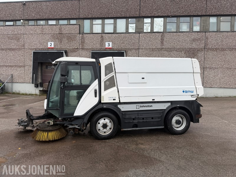 2017 JOHNSTON C401 Kompaktfeiemaskin 5,6 m3 - Komunalno/ Posebno vozilo: slika 2 2017 JOHNSTON C401 Kompaktfeiemaskin 5,6 m3 - Komunalno/ Posebno vozilo: slika 2