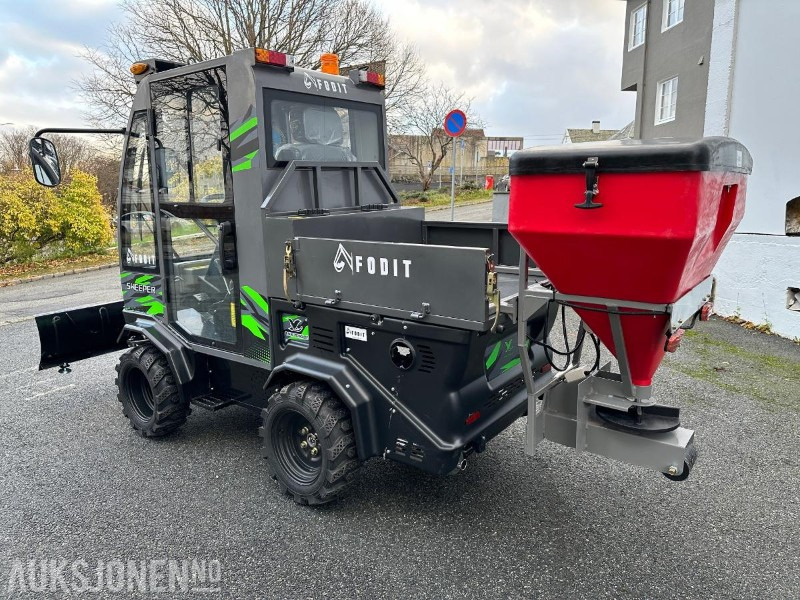 2025 FODIT REDSKAPSBÆRER FT-130 FOR SOMMER-VINTERBRUK. 2 VALGFRIE TILLEGGSUTSTYR - DEMOMASKIN - Komunalno/ Posebno vozilo: slika 4 2025 FODIT REDSKAPSBÆRER FT-130 FOR SOMMER-VINTERBRUK. 2 VALGFRIE TILLEGGSUTSTYR - DEMOMASKIN - Komunalno/ Posebno vozilo: slika 4