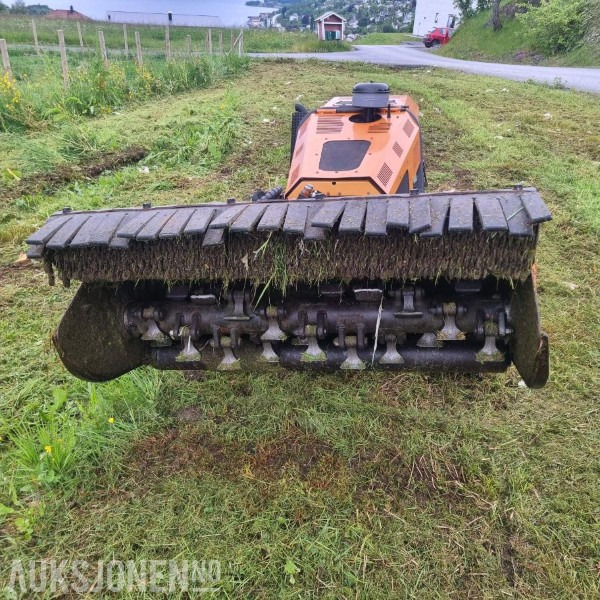 Berti E-trail - Fjernstyrt beltedrevet beitepusser/slagklipper - Klippebredde 130 cm - Komunalno/ Posebno vozilo: slika 4 Berti E-trail - Fjernstyrt beltedrevet beitepusser/slagklipper - Klippebredde 130 cm - Komunalno/ Posebno vozilo: slika 4