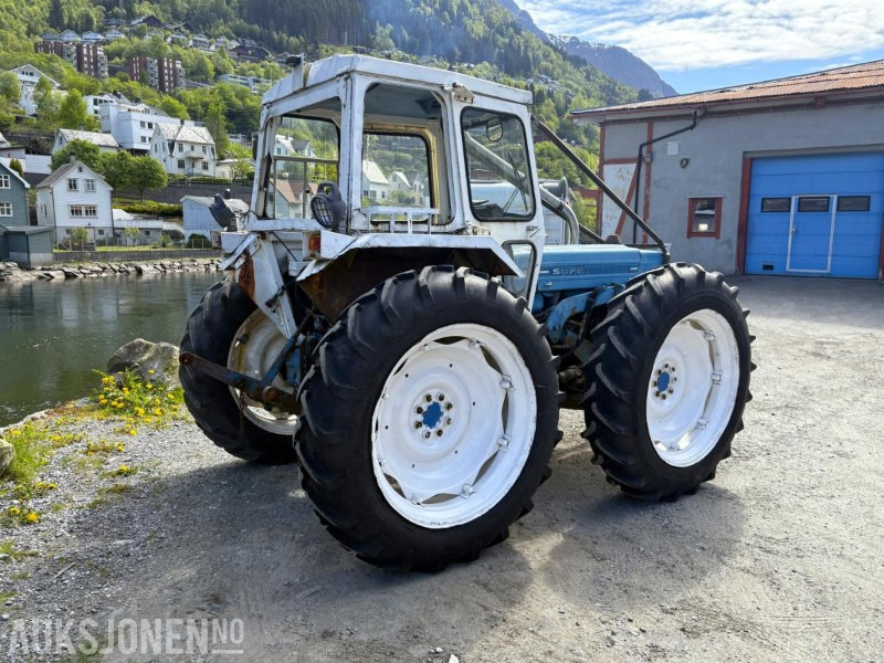 Lothepus selger sin 1970 Ford County 754 Super Four - Traktor: slika 4 Lothepus selger sin 1970 Ford County 754 Super Four - Traktor: slika 4