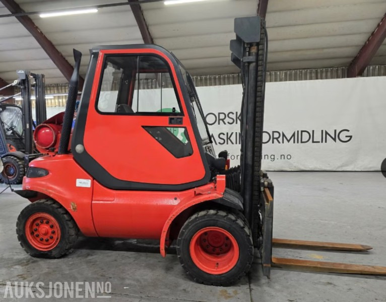 2005 Linde H40T KUN 1074 Timer - Oprema za rokovanje z materiali: slika 3 2005 Linde H40T KUN 1074 Timer - Oprema za rokovanje z materiali: slika 3