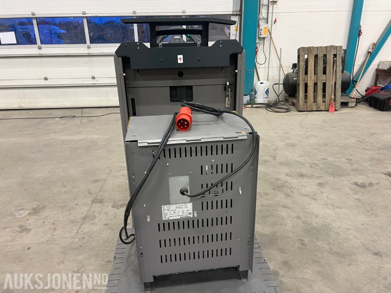 2017 Jungheinrich ECE 310 HP - Oprema za rokovanje z materiali: slika 4 2017 Jungheinrich ECE 310 HP - Oprema za rokovanje z materiali: slika 4