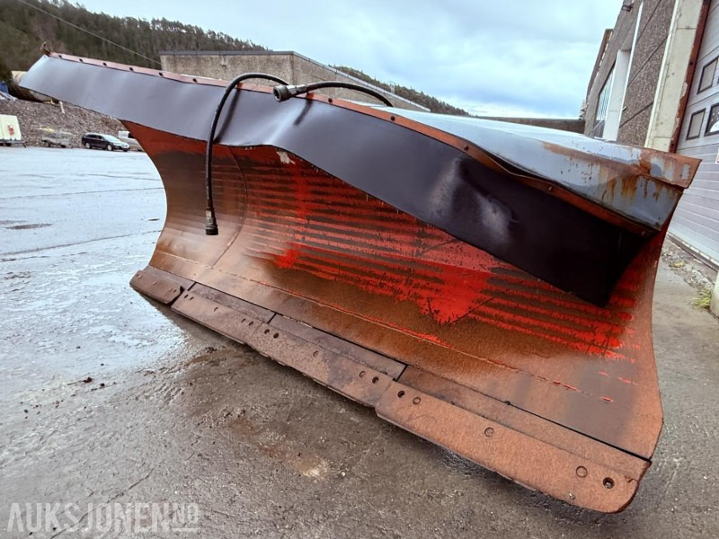 2011 Siljum Mekan Snøskjær Tornado 3700 KK - Volvo BM feste - Priključek za Gradbeni stroj: slika 1 2011 Siljum Mekan Snøskjær Tornado 3700 KK - Volvo BM feste - Priključek za Gradbeni stroj: slika 1