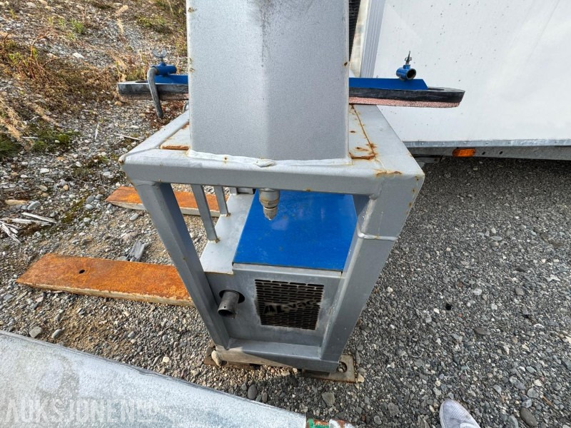 2014 Al-Vac 1600 Flex hydraulic vakuumløfter - Priključek za Gradbeni stroj: slika 3 2014 Al-Vac 1600 Flex hydraulic vakuumløfter - Priključek za Gradbeni stroj: slika 3