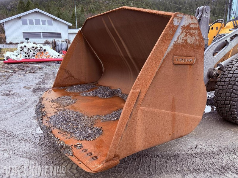 2014 Volvo Skuffe m/Stor BM hurtigfeste og slitedel - Rep.objekt - Priključek za Gradbeni stroj: slika 1 2014 Volvo Skuffe m/Stor BM hurtigfeste og slitedel - Rep.objekt - Priključek za Gradbeni stroj: slika 1