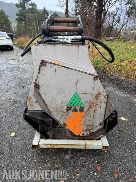 2016 FAE - UML/EX-150 VT - Krattknuser / Vegetasjonsfres med variabel transmisjon - S60 feste - Priključek za Gradbeni stroj: slika 2 2016 FAE - UML/EX-150 VT - Krattknuser / Vegetasjonsfres med variabel transmisjon - S60 feste - Priključek za Gradbeni stroj: slika 2