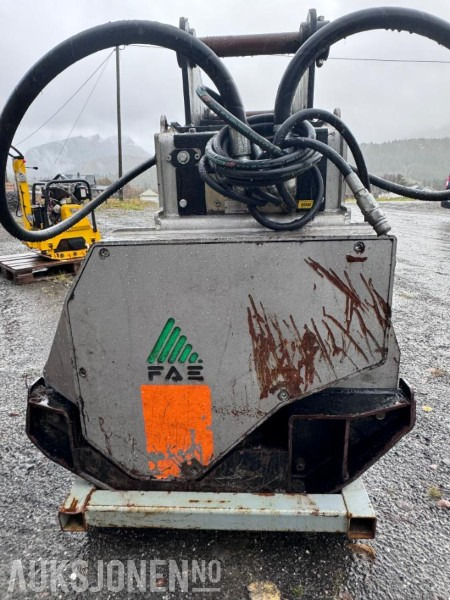 2016 FAE - UML/EX-150 VT - Krattknuser / Vegetasjonsfres med variabel transmisjon - S60 feste - Priključek za Gradbeni stroj: slika 5 2016 FAE - UML/EX-150 VT - Krattknuser / Vegetasjonsfres med variabel transmisjon - S60 feste - Priključek za Gradbeni stroj: slika 5