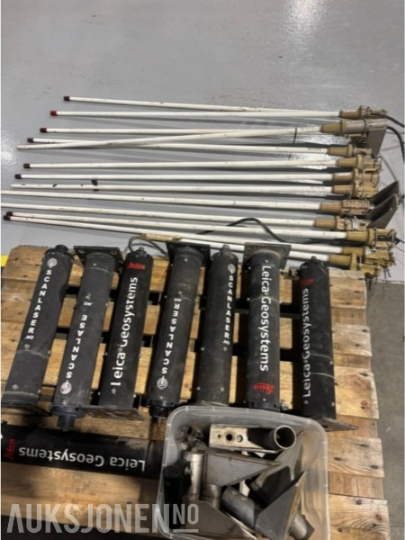 7 stk Leica Geosystems / Scanlaser radioantenner til Leica maskinstyring - Procom basestasjon- og marineantenner Ca 12 stk - Priključek za Gradbeni stroj: slika 1 7 stk Leica Geosystems / Scanlaser radioantenner til Leica maskinstyring - Procom basestasjon- og marineantenner Ca 12 stk - Priključek za Gradbeni stroj: slika 1