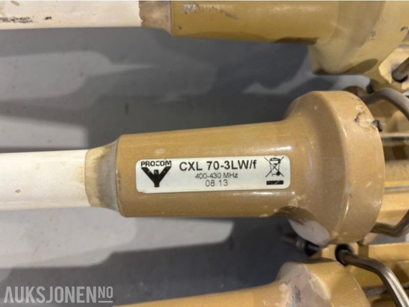 7 stk Leica Geosystems / Scanlaser radioantenner til Leica maskinstyring - Procom basestasjon- og marineantenner Ca 12 stk - Priključek za Gradbeni stroj: slika 4 7 stk Leica Geosystems / Scanlaser radioantenner til Leica maskinstyring - Procom basestasjon- og marineantenner Ca 12 stk - Priključek za Gradbeni stroj: slika 4