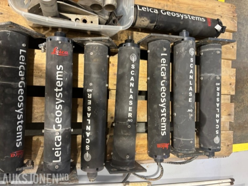 7 stk Leica Geosystems / Scanlaser radioantenner til Leica maskinstyring - Procom basestasjon- og marineantenner Ca 12 stk - Priključek za Gradbeni stroj: slika 2 7 stk Leica Geosystems / Scanlaser radioantenner til Leica maskinstyring - Procom basestasjon- og marineantenner Ca 12 stk - Priključek za Gradbeni stroj: slika 2