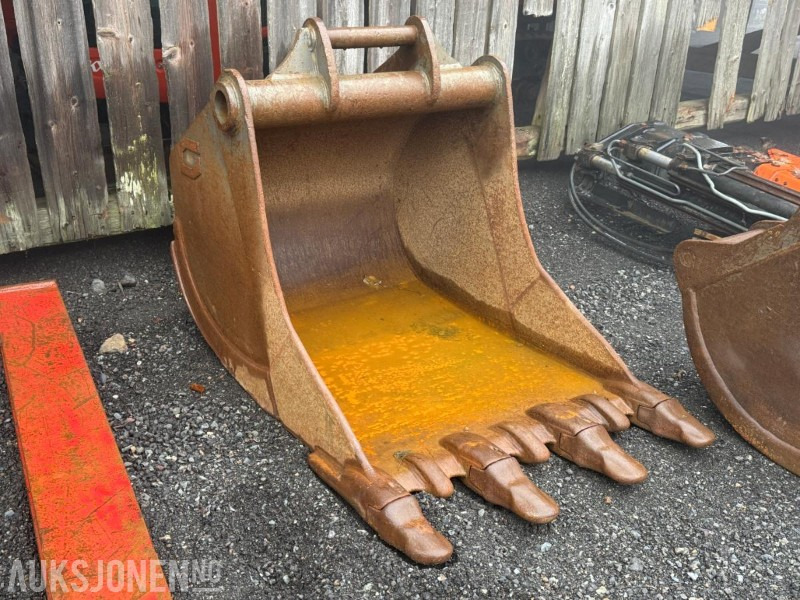 Gjerstad Graveskuffe med utskiftbare tenner - Priključek za Gradbeni stroj: slika 1 Gjerstad Graveskuffe med utskiftbare tenner - Priključek za Gradbeni stroj: slika 1