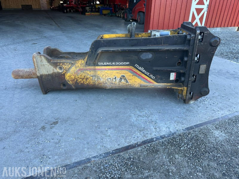 Hydraulisk Hammer D&A 300DP Silence – Med S70 Feste - Priključek za Gradbeni stroj: slika 1 Hydraulisk Hammer D&A 300DP Silence – Med S70 Feste - Priključek za Gradbeni stroj: slika 1