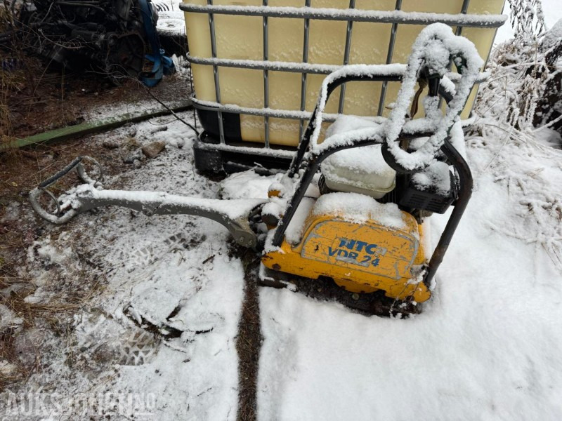 NTC VDR 24 vibroplate - Priključek za Gradbeni stroj: slika 1 NTC VDR 24 vibroplate - Priključek za Gradbeni stroj: slika 1