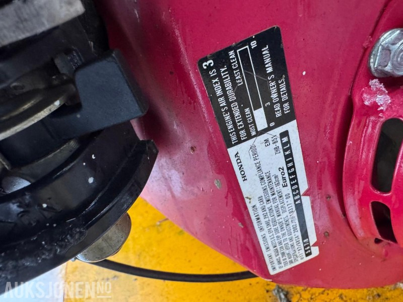 NTC VDR 24 vibroplate - Priključek za Gradbeni stroj: slika 5 NTC VDR 24 vibroplate - Priključek za Gradbeni stroj: slika 5