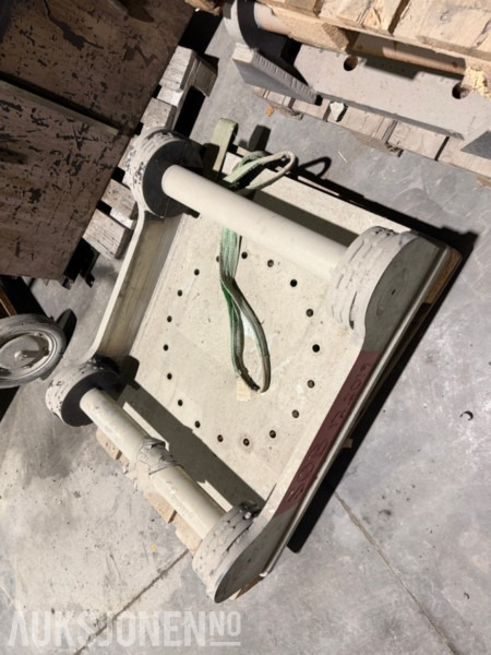 S90 grind / Adapterplate for gravemaskin - Priključek za Gradbeni stroj: slika 3 S90 grind / Adapterplate for gravemaskin - Priključek za Gradbeni stroj: slika 3