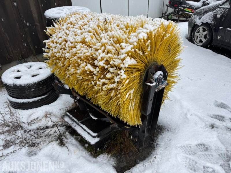 Stark hydraulisk feiekost S60 med Engcon EC-Oil - Priključek za Gradbeni stroj: slika 1 Stark hydraulisk feiekost S60 med Engcon EC-Oil - Priključek za Gradbeni stroj: slika 1