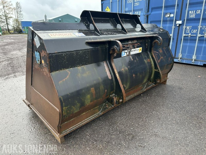 UFO Lasteskuff 2200L BM-feste - Priključek za Gradbeni stroj: slika 4 UFO Lasteskuff 2200L BM-feste - Priključek za Gradbeni stroj: slika 4