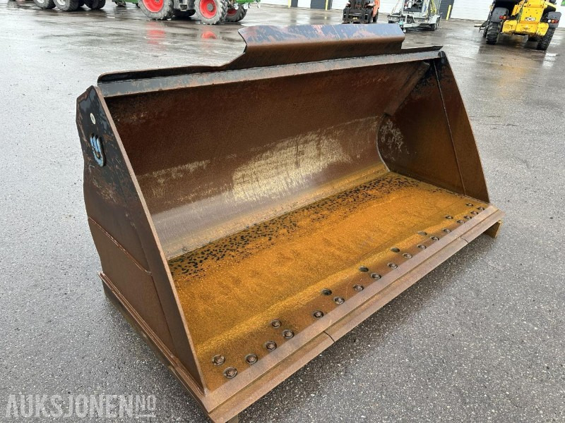 UFO Lasteskuff 2200L BM-feste - Priključek za Gradbeni stroj: slika 1 UFO Lasteskuff 2200L BM-feste - Priključek za Gradbeni stroj: slika 1