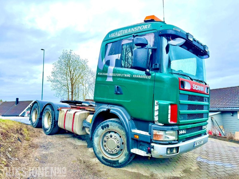 1998 Scania R144G 530 lastebil 6x4 Hydraulikk for tippsemi - Vlačilec: slika 2 1998 Scania R144G 530 lastebil 6x4 Hydraulikk for tippsemi - Vlačilec: slika 2