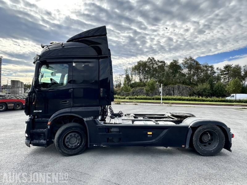 2018 Mercedes-Benz 2046LS 4X2 963402 12 - Vlačilec: slika 2 2018 Mercedes-Benz 2046LS 4X2 963402 12 - Vlačilec: slika 2